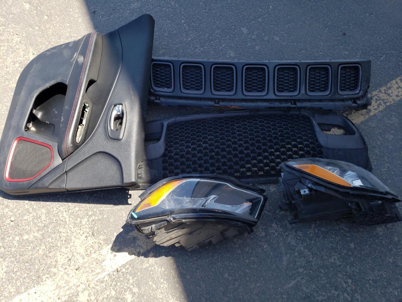 3C4NJDDB0KT713038 2019 Jeep Compass Trailhawk