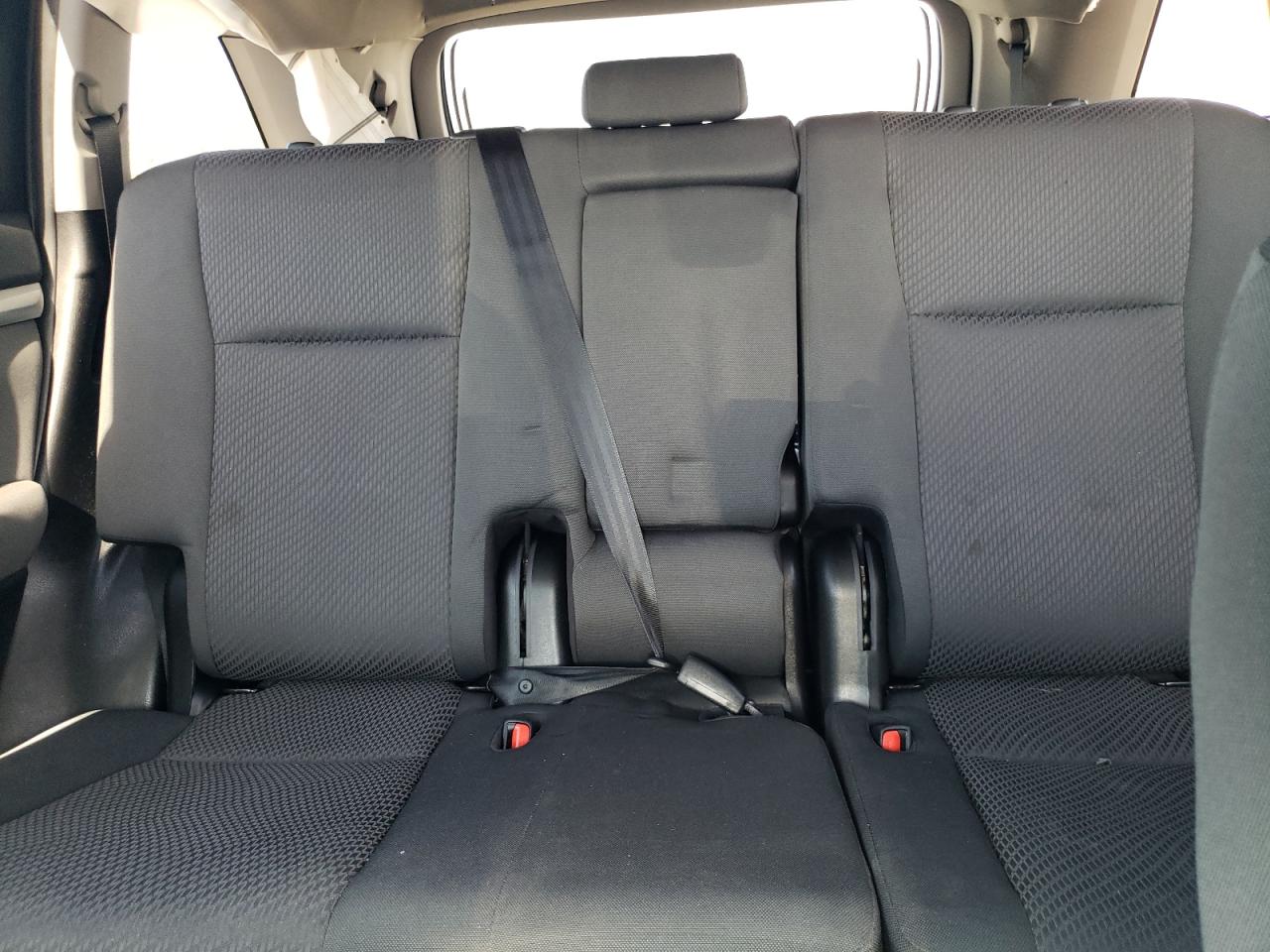 5TDZARFH9KS044214 2019 Toyota Highlander Le