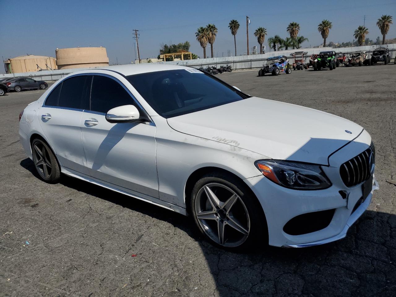 2015 Mercedes-Benz C 400 4Matic vin: 55SWF6GB6FU034892