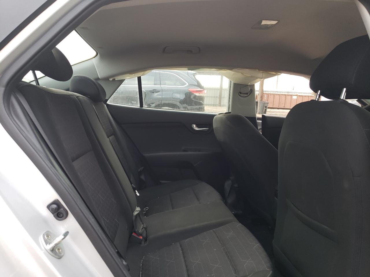 3KPA24AD6LE253990 2020 Kia Rio Lx