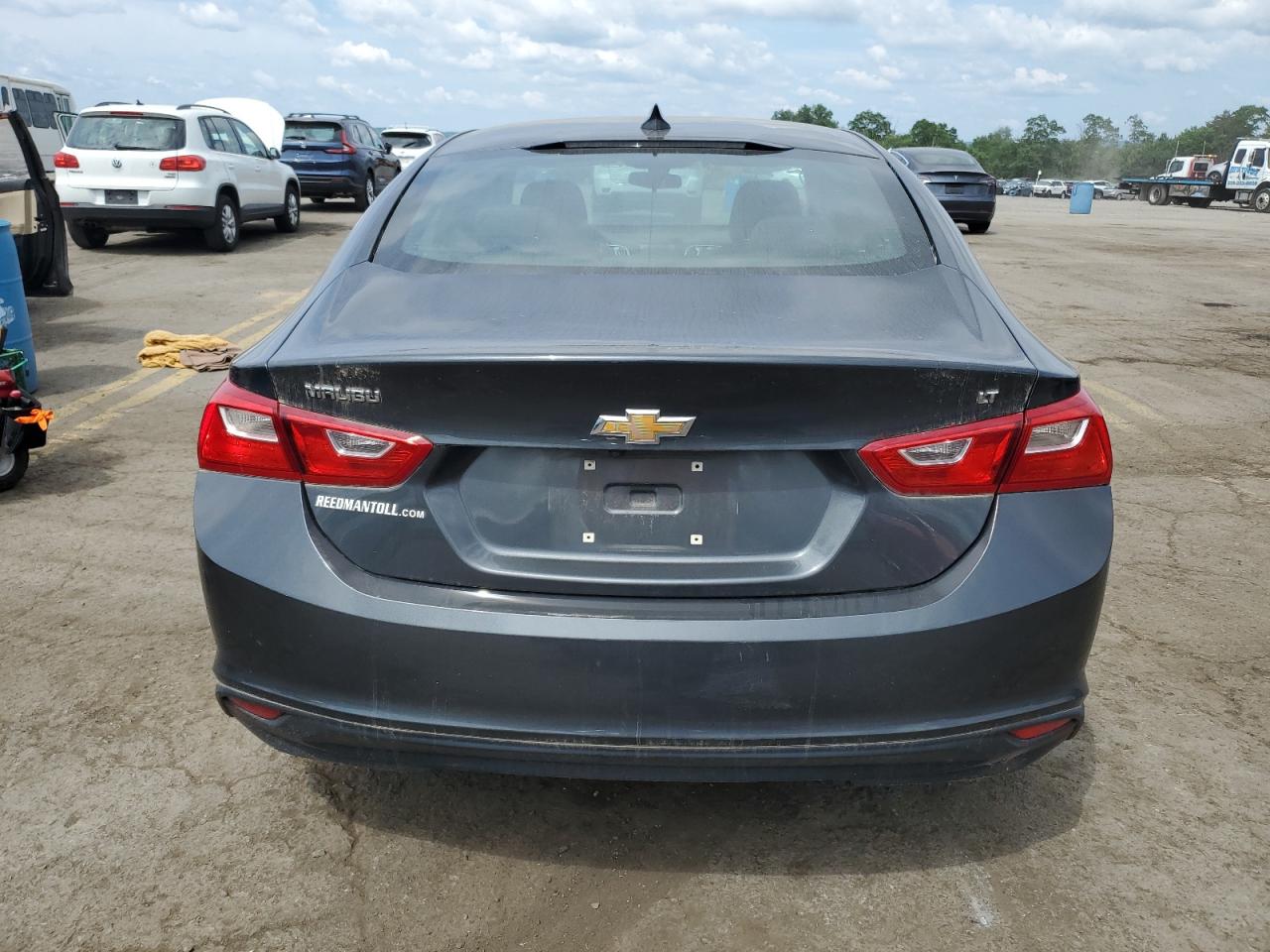 1G1ZD5ST8JF254742 2018 Chevrolet Malibu Lt