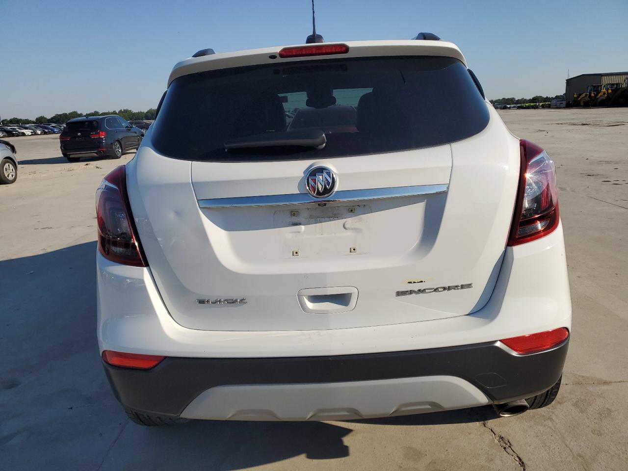 KL4CJCSBXJB659374 2018 Buick Encore Essence