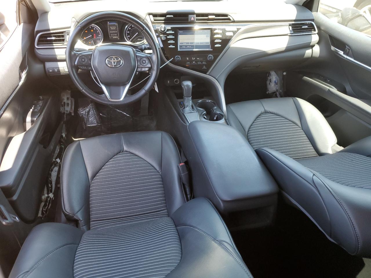 2019 Toyota Camry L vin: 4T1B11HK5KU165664