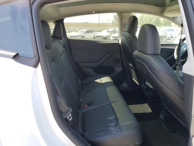 2024 Tesla Model Y VIN: 7SAYGDEE2RF088772 Lot: 61190714