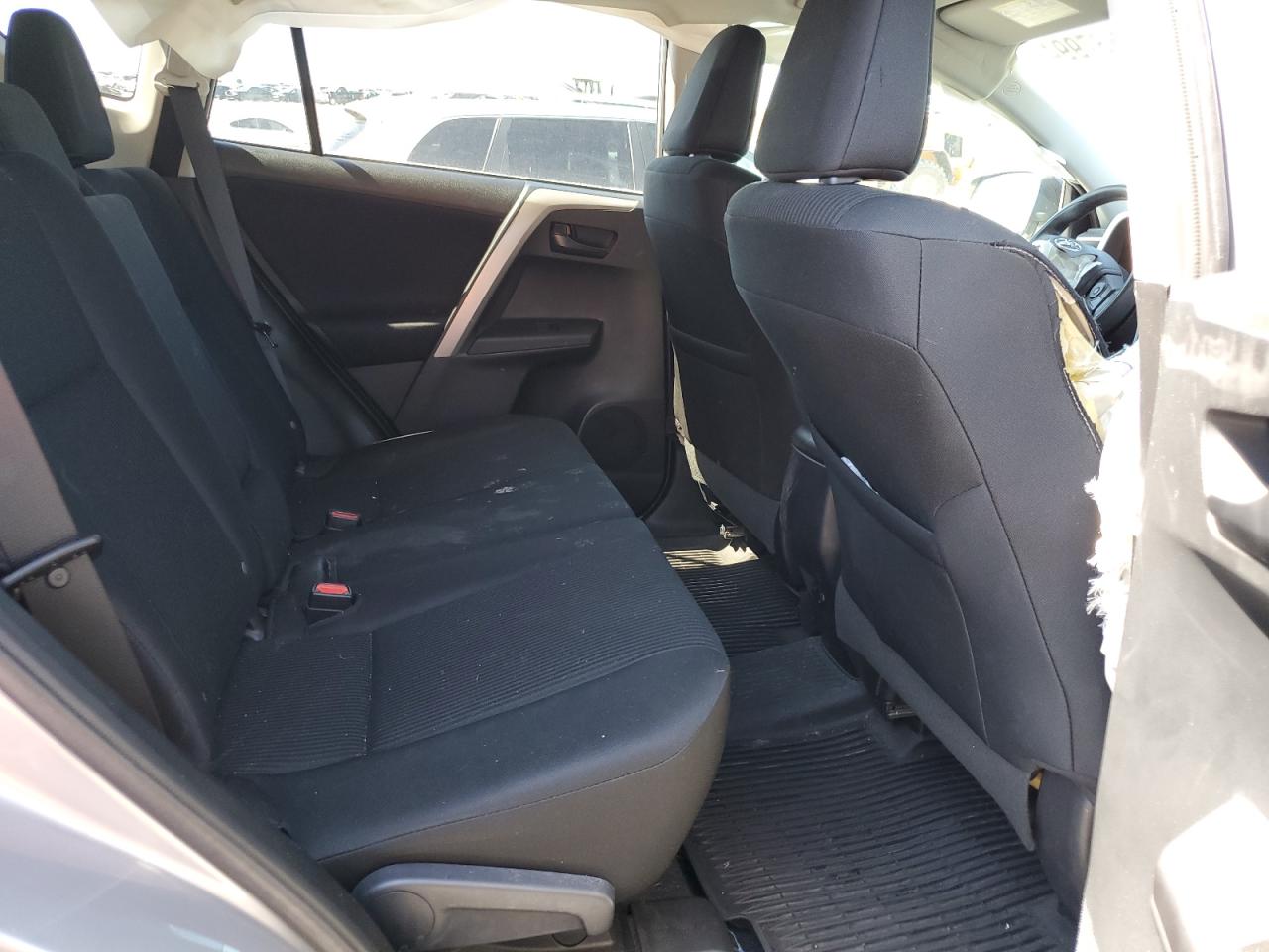 2T3ZFREV5HW344364 2017 Toyota Rav4 Le