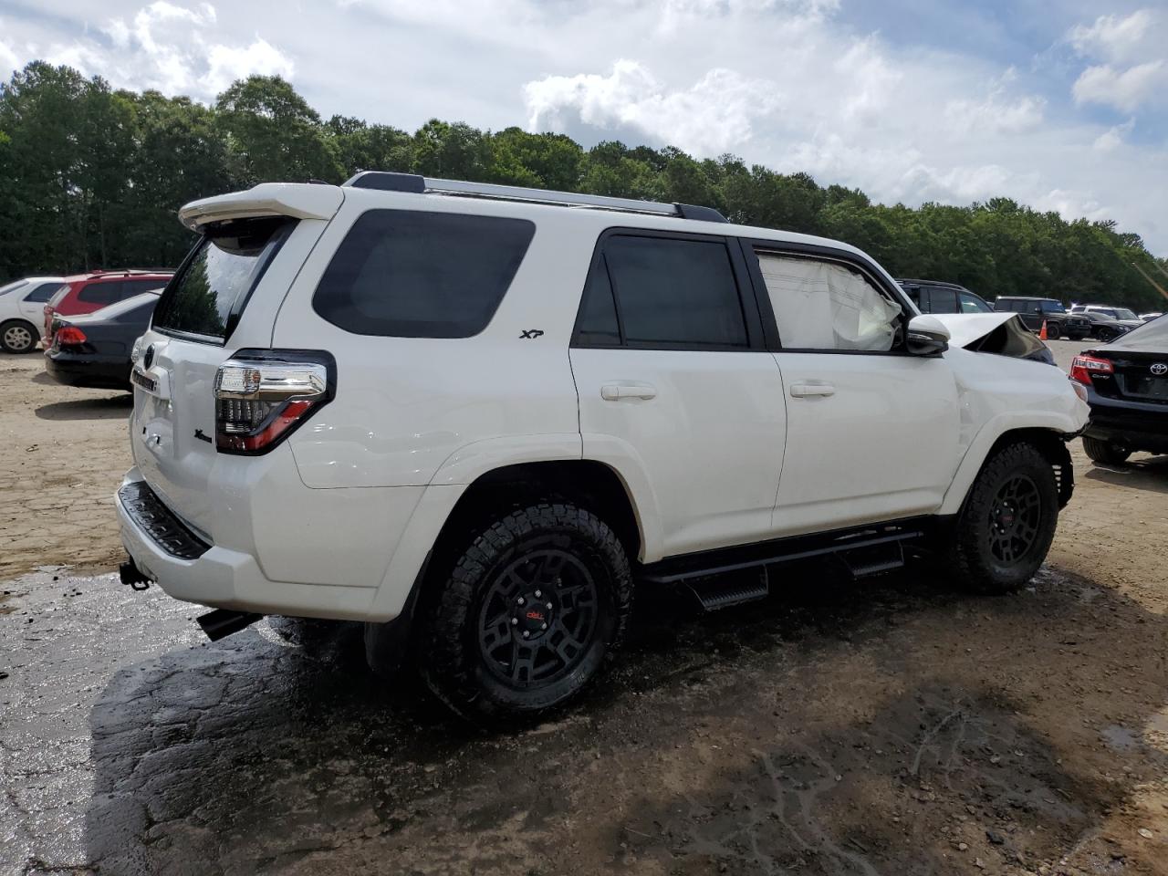 2024 Toyota 4Runner Sr5 vin: JTEFU5JR8R5306917