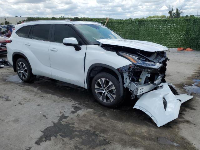 VIN 5TDKDRAH0PS518607 2023 Toyota Highlander, L no.4