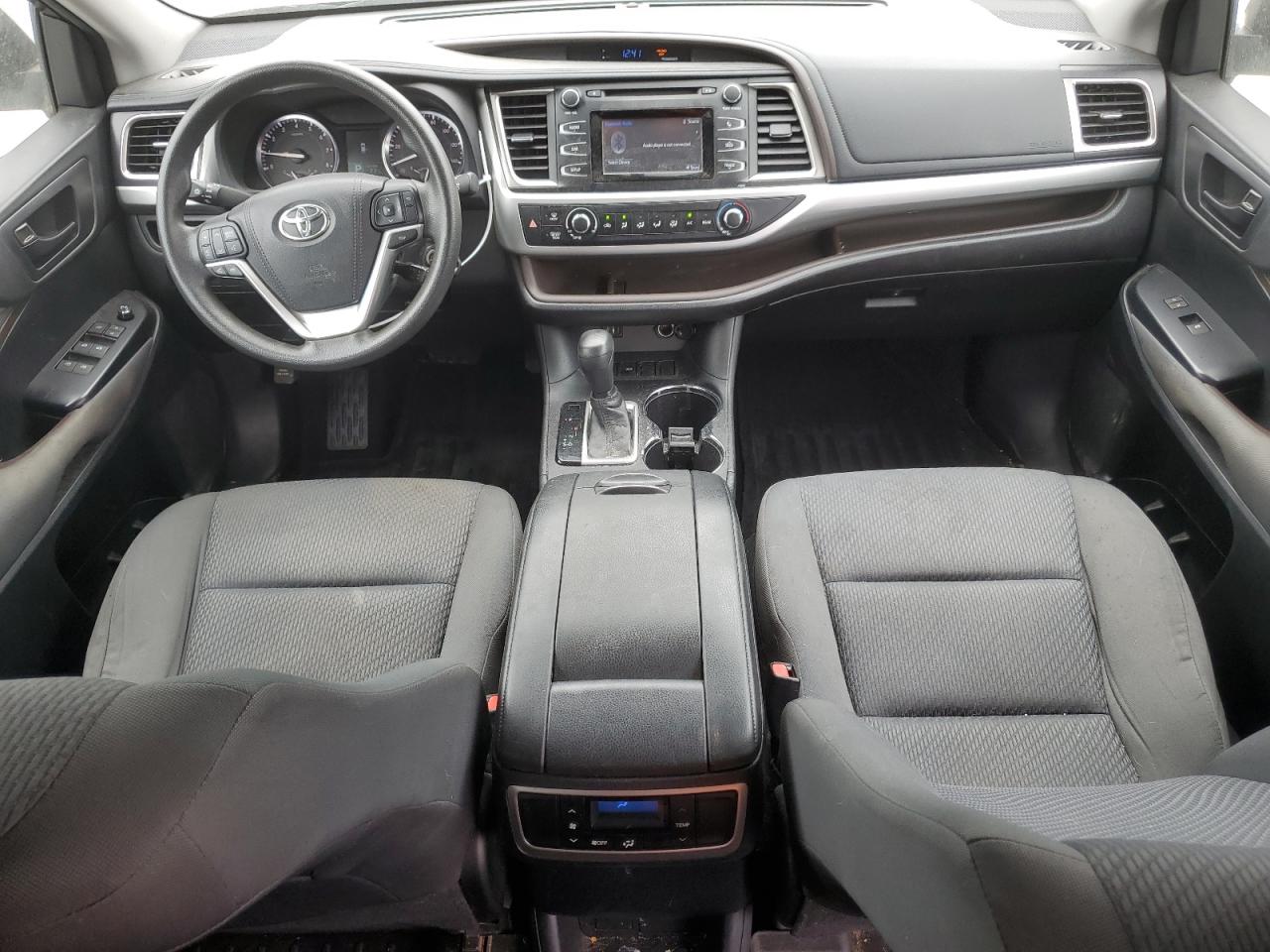 5TDZARFH3FS015894 2015 Toyota Highlander Le