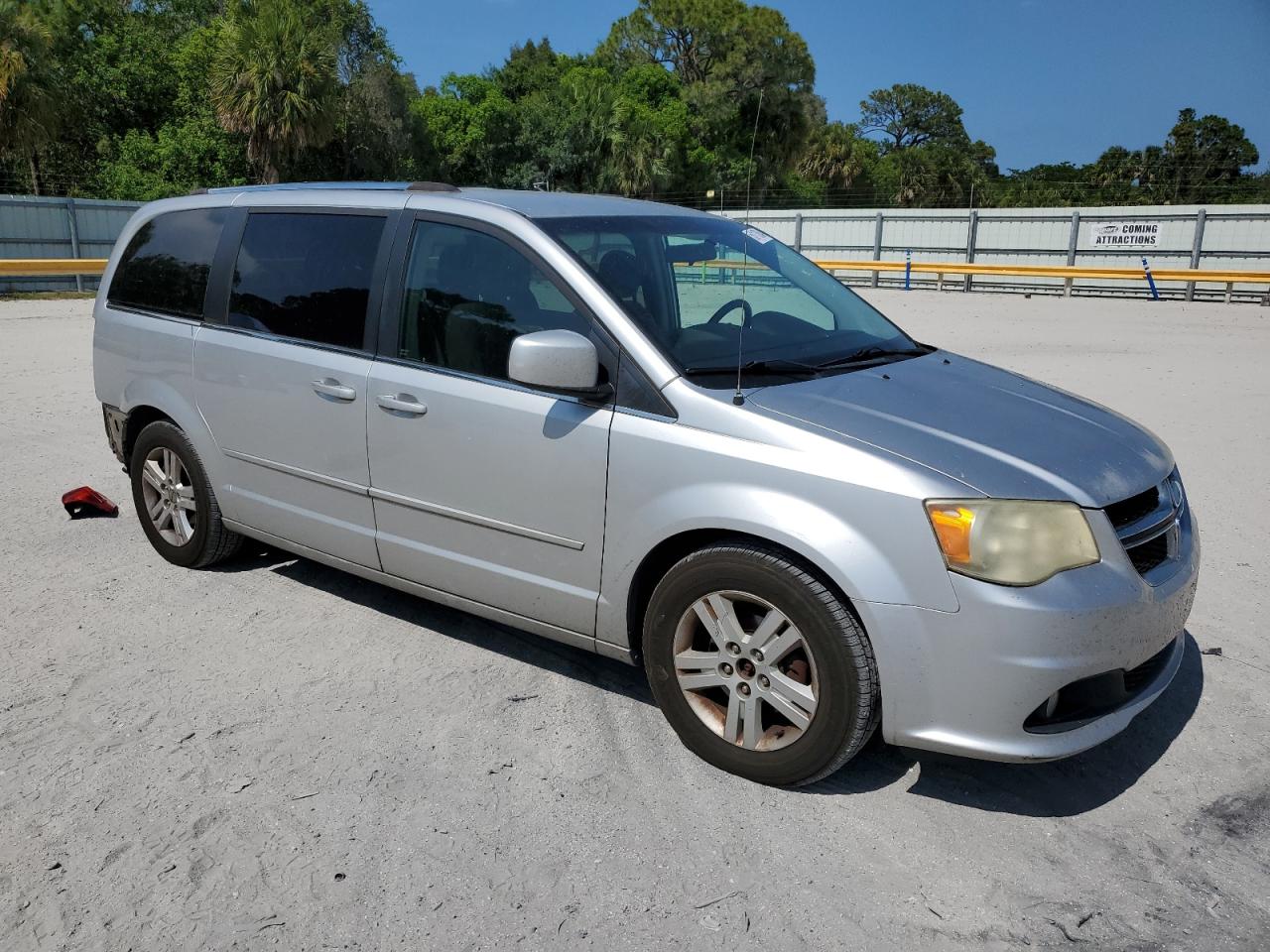 2D4RN5DG8BR606316 2011 Dodge Grand Caravan Crew