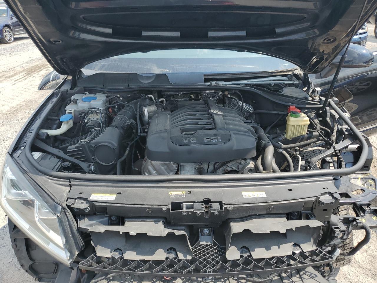 WVGRF7BP0HD003229 2017 Volkswagen Touareg Wolfsburg