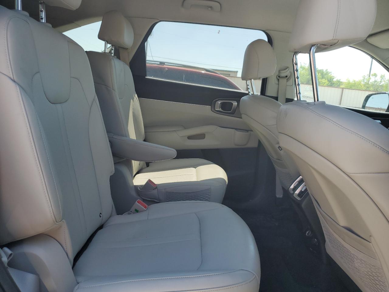 KNDRG4LG3N5090628 2022 Kia Sorento S