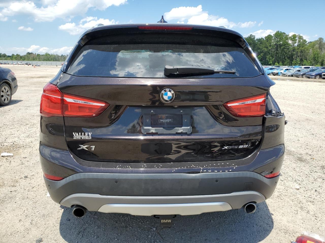 WBXHT3C30J5L34909 2018 BMW X1 xDrive28I