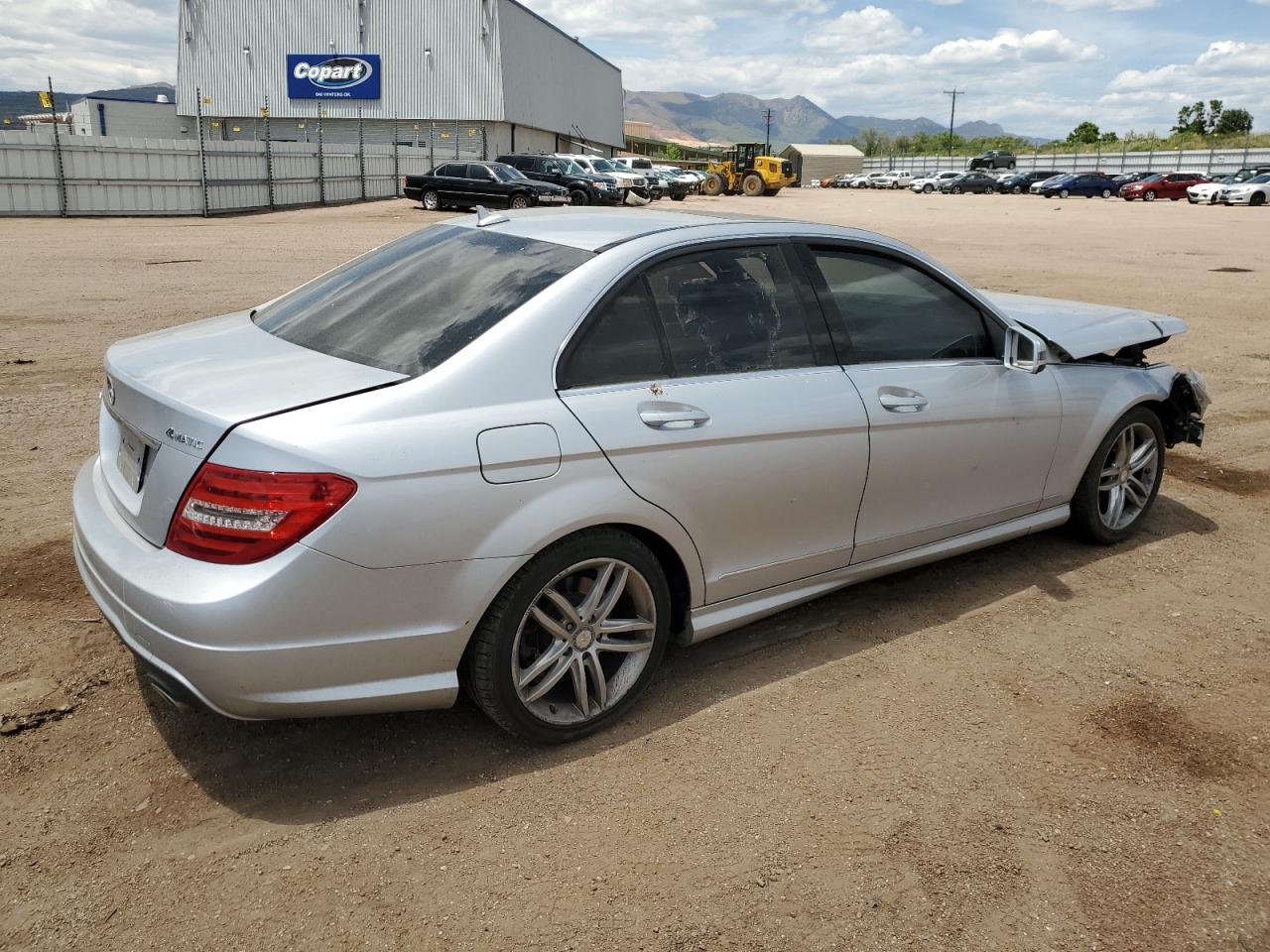 2012 Mercedes-Benz C 300 4Matic vin: WDDGF8BB5CR211727