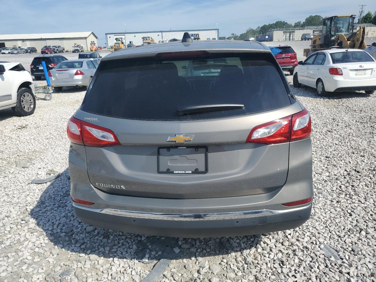 3GNAXJEV9JS647279 2018 Chevrolet Equinox Lt