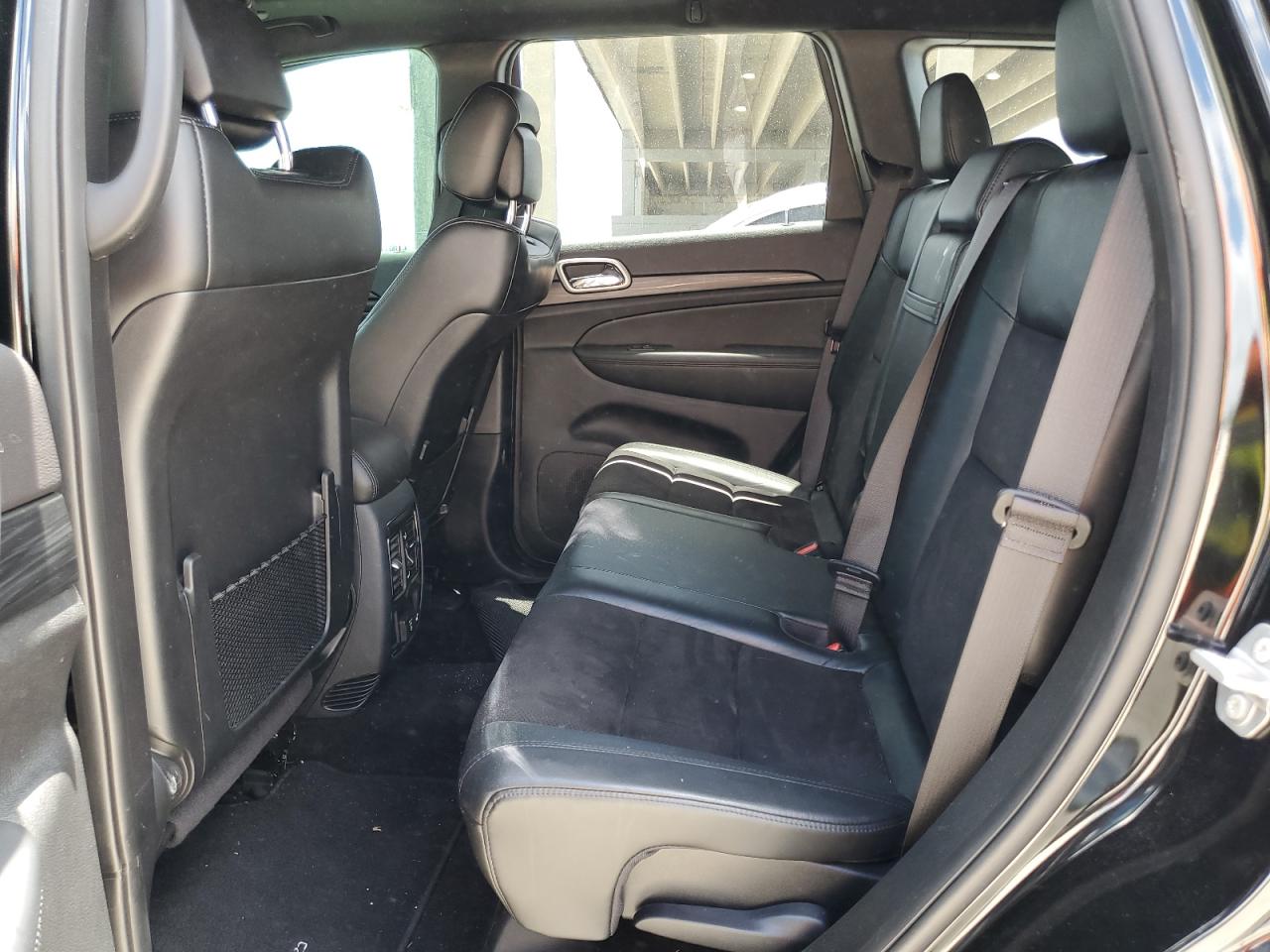 1C4RJEAG7LC428664 2020 Jeep Grand Cherokee Laredo