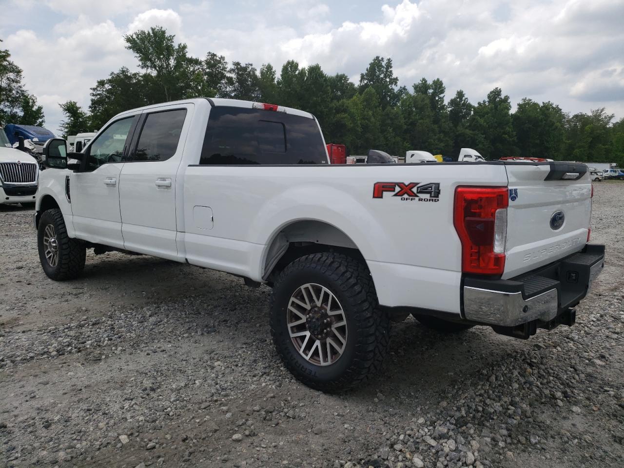 2018 Ford F350 Super Duty vin: 1FT8W3BTXJEB18359