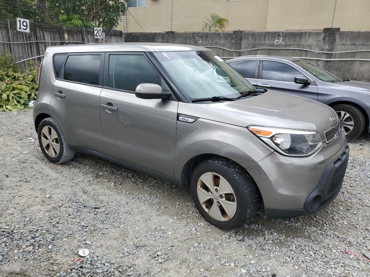 2016 Kia Soul vin: KNDJN2A2XG7301457