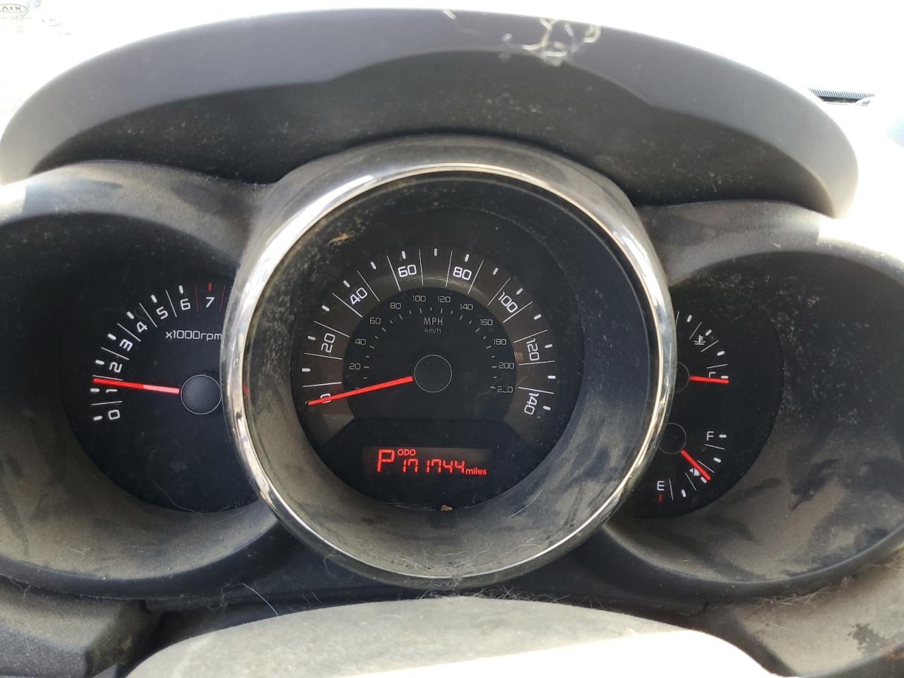 KNDJT2A22B7733992 2011 Kia Soul +