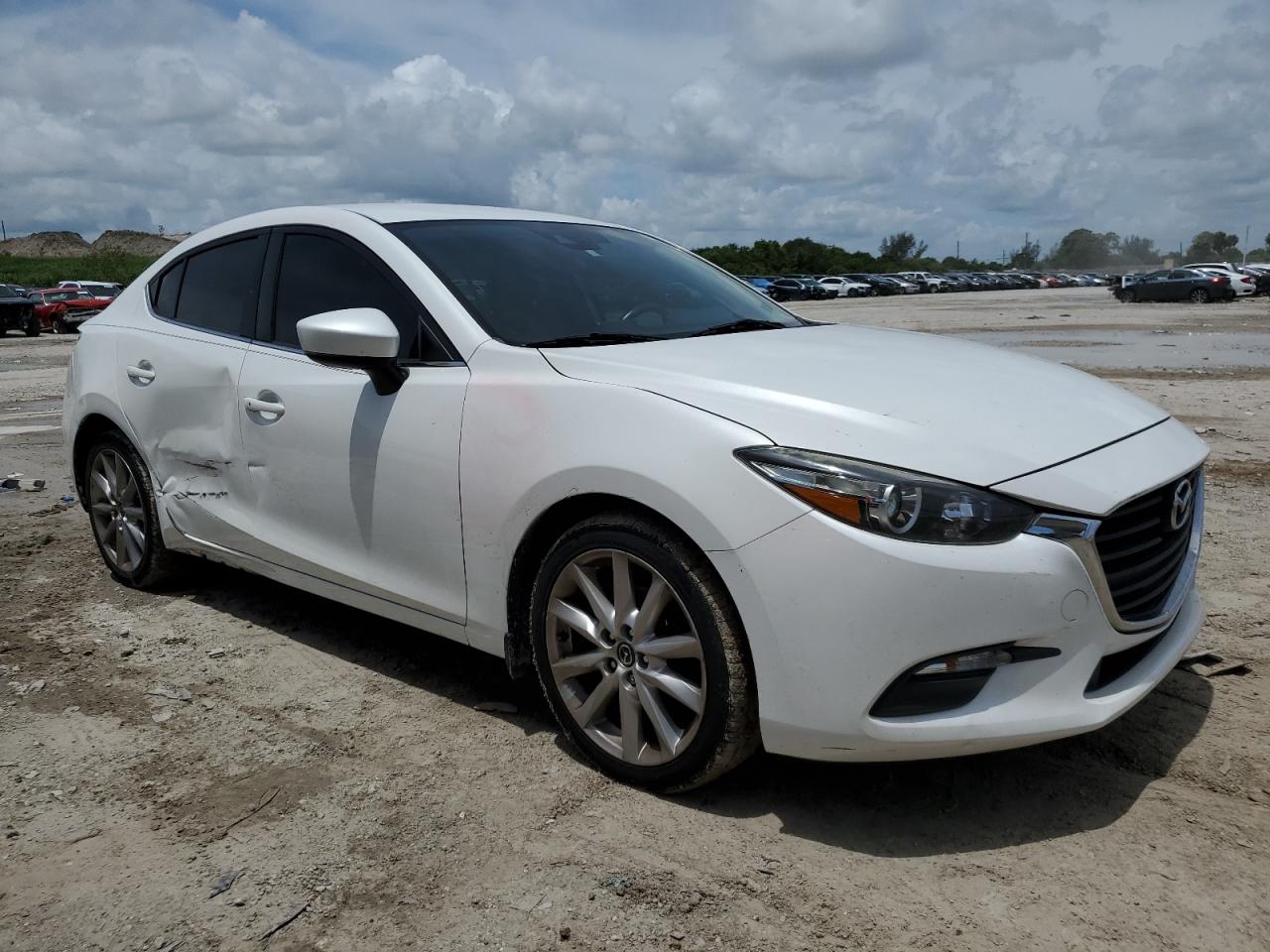 3MZBN1V77HM118638 2017 Mazda 3 Touring