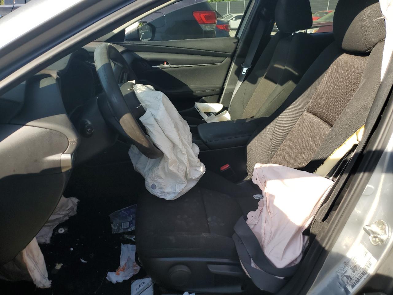 3MZBPAA7XMM252084 2021 Mazda 3