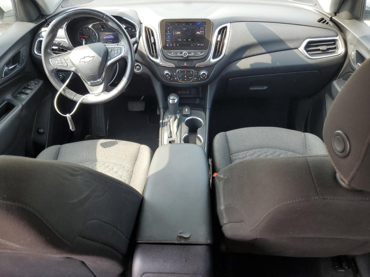 2GNAXUEV5K6128411 2019 Chevrolet Equinox Lt