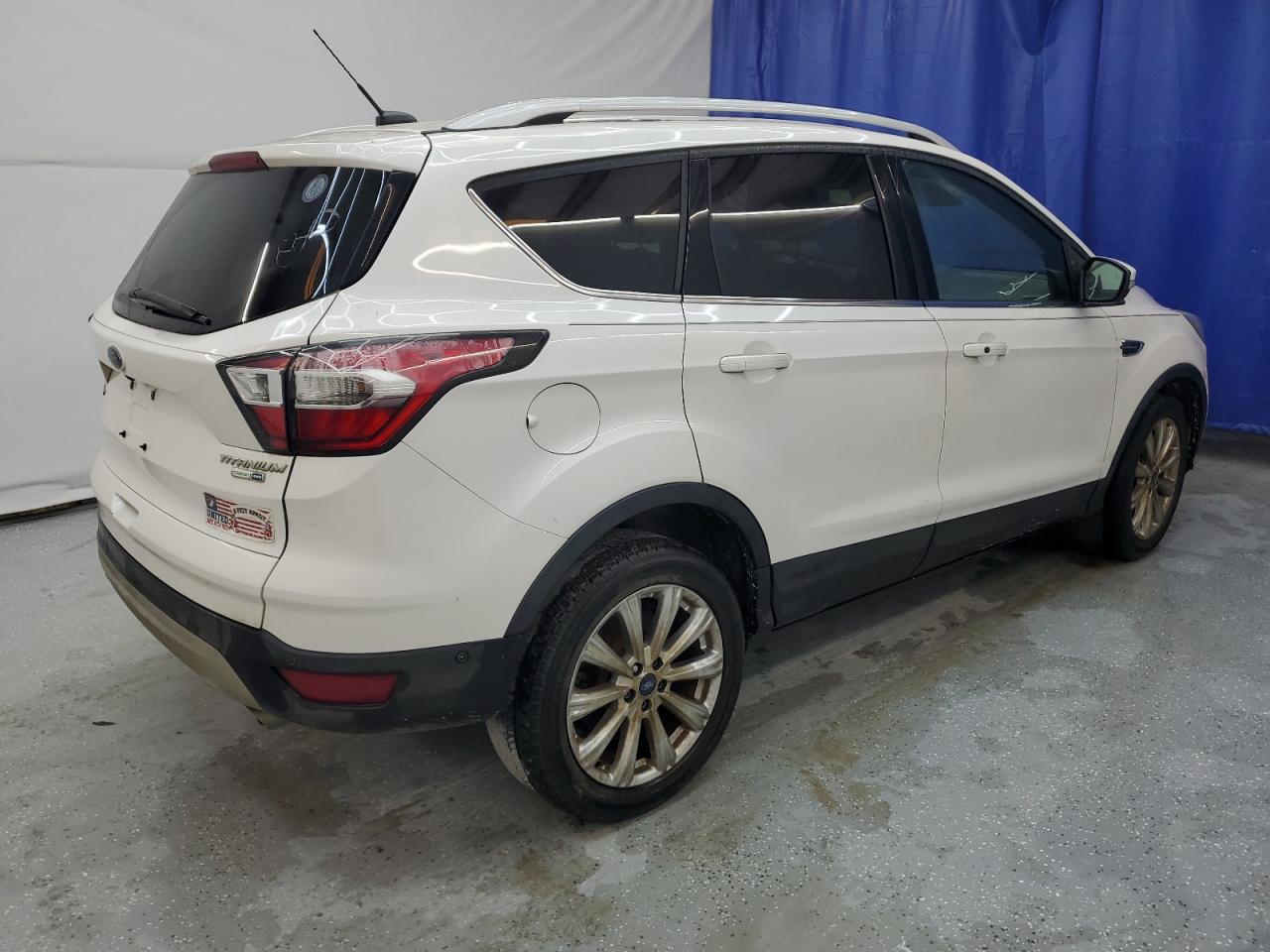 1FMCU9J94HUA59538 2017 Ford Escape Titanium