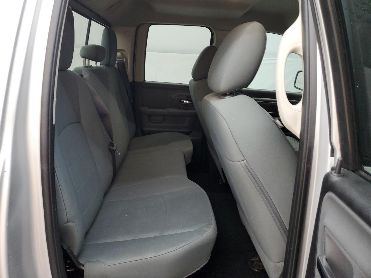 1C6RR6GG9FS674977 2015 Ram 1500 Slt