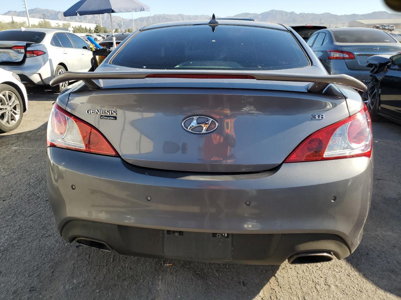 2012 Hyundai Genesis Coupe 3.8L vin: KMHHU6KH5CU071958