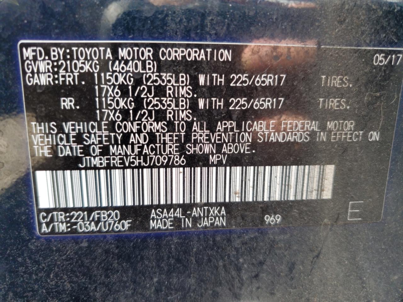 JTMBFREV5HJ709786 2017 Toyota Rav4 Le