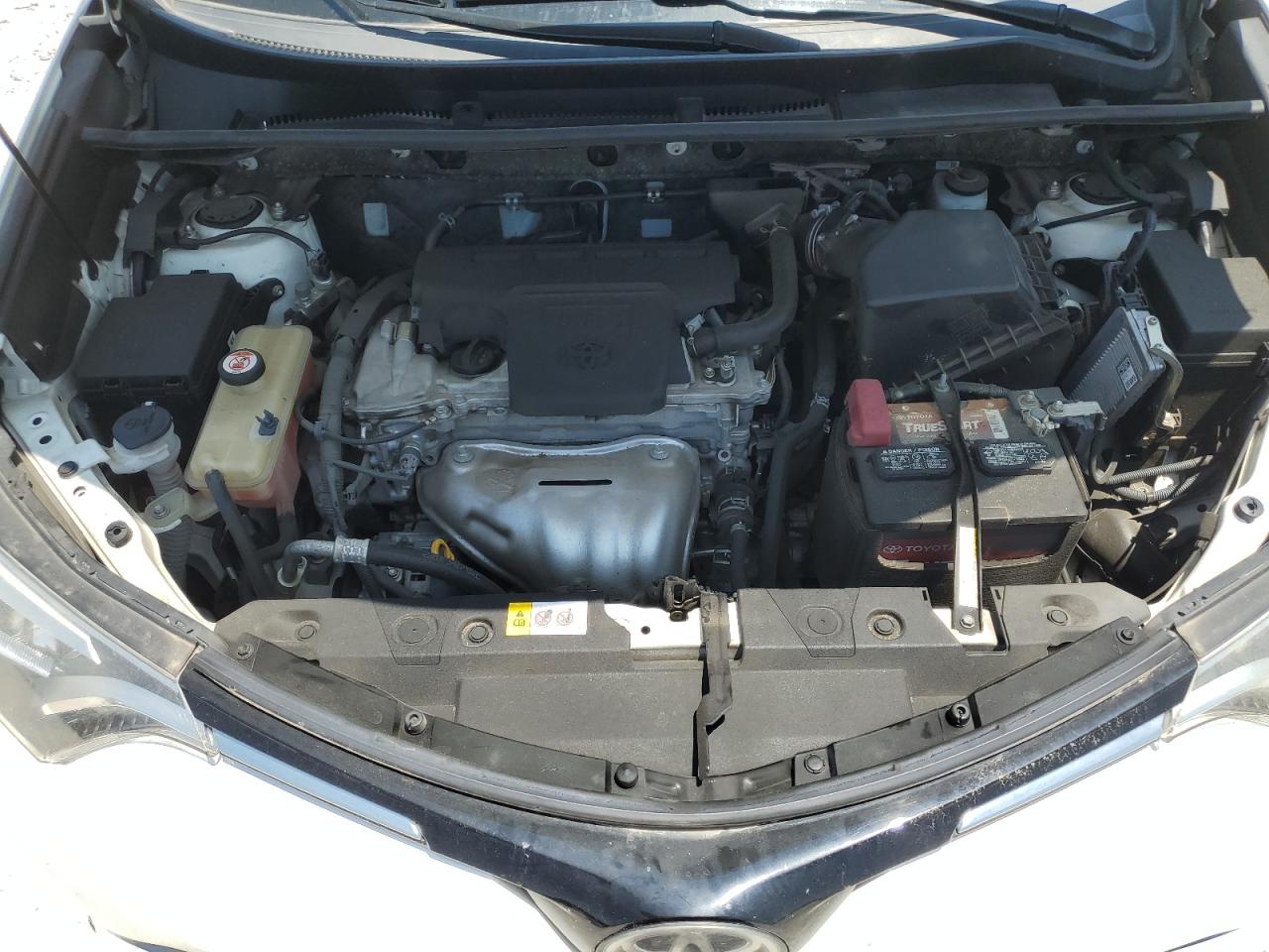 JTMYFREVXHD099988 2017 Toyota Rav4 Limited