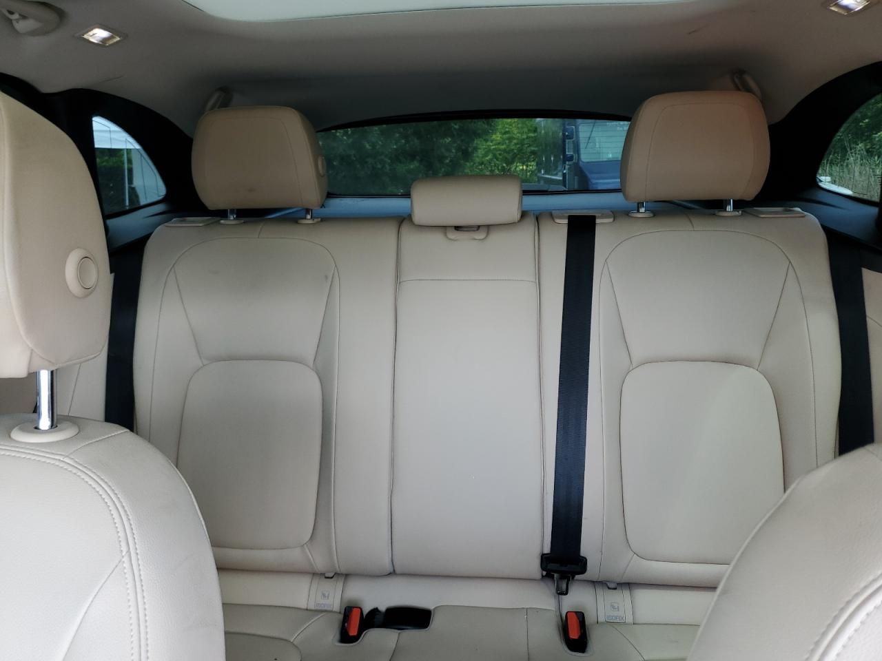 SADCJ2GX3JA203795 2018 Jaguar F-Pace Premium
