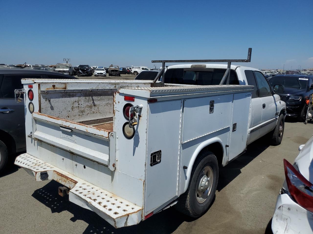 3B7KC23611G215993 2001 Dodge Ram 2500