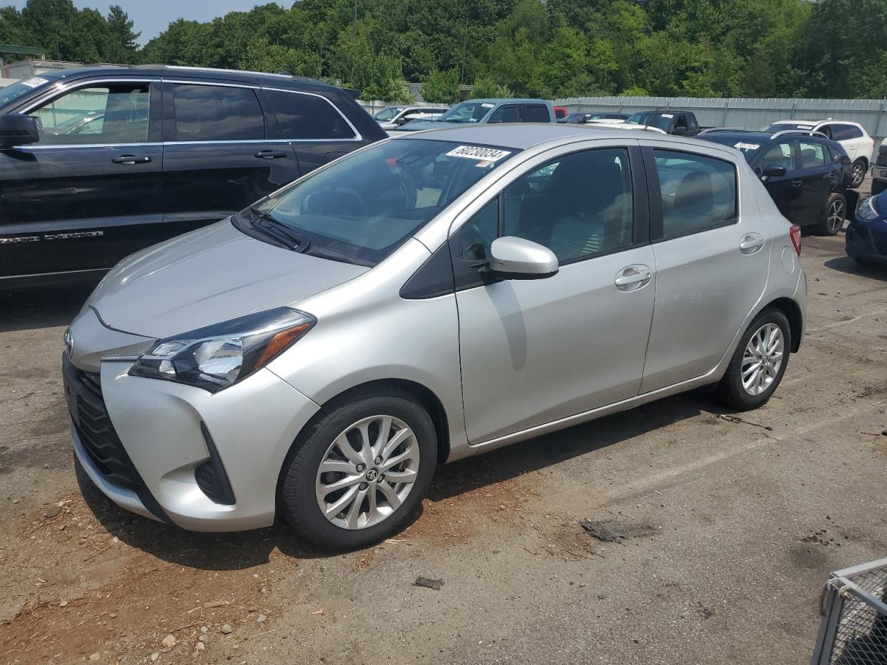 VNKKTUD37JA092562 2018 Toyota Yaris L