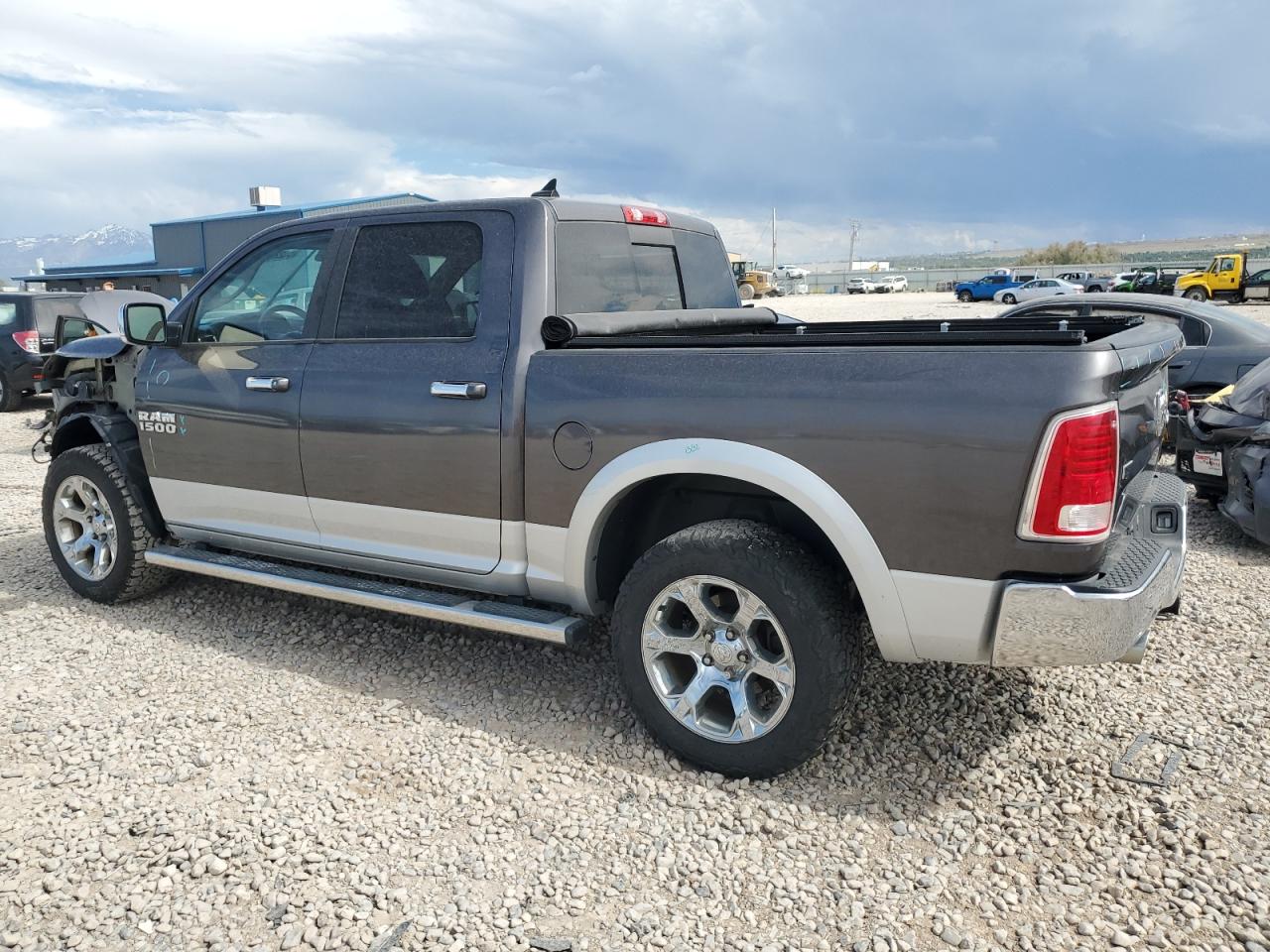 1C6RR7NT3ES290262 2014 Ram 1500 Laramie