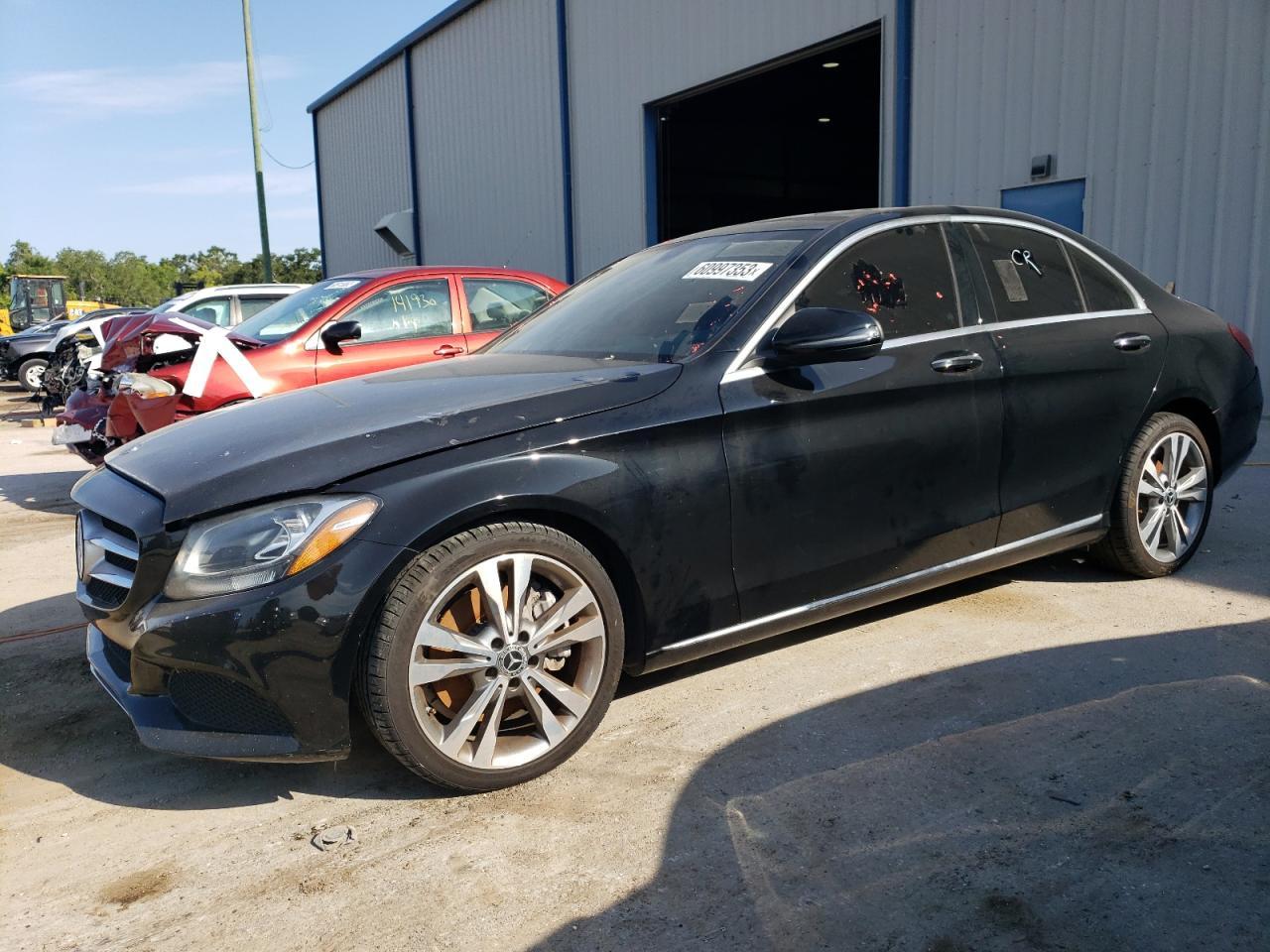 2018 Mercedes-Benz C 300 vin: WDDWF4JBXJR358127