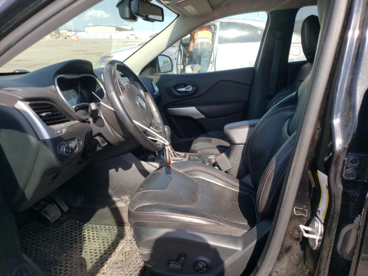 1C4PJMBS2HW605034 2017 Jeep Cherokee Trailhawk