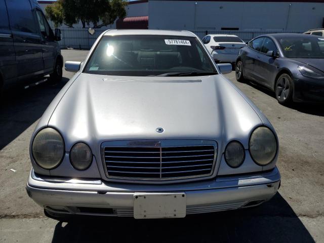 1998 Mercedes-Benz E 320 VIN: WDBJF65F5WA663214 Lot: 57781464