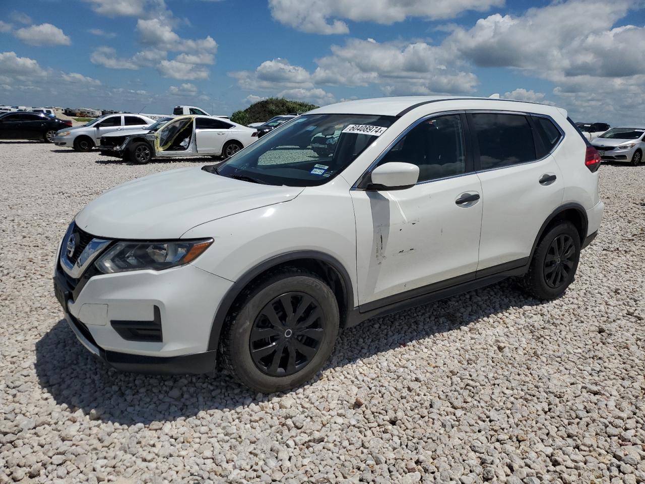 2017 Nissan Rogue S vin: KNMAT2MT1HP557918