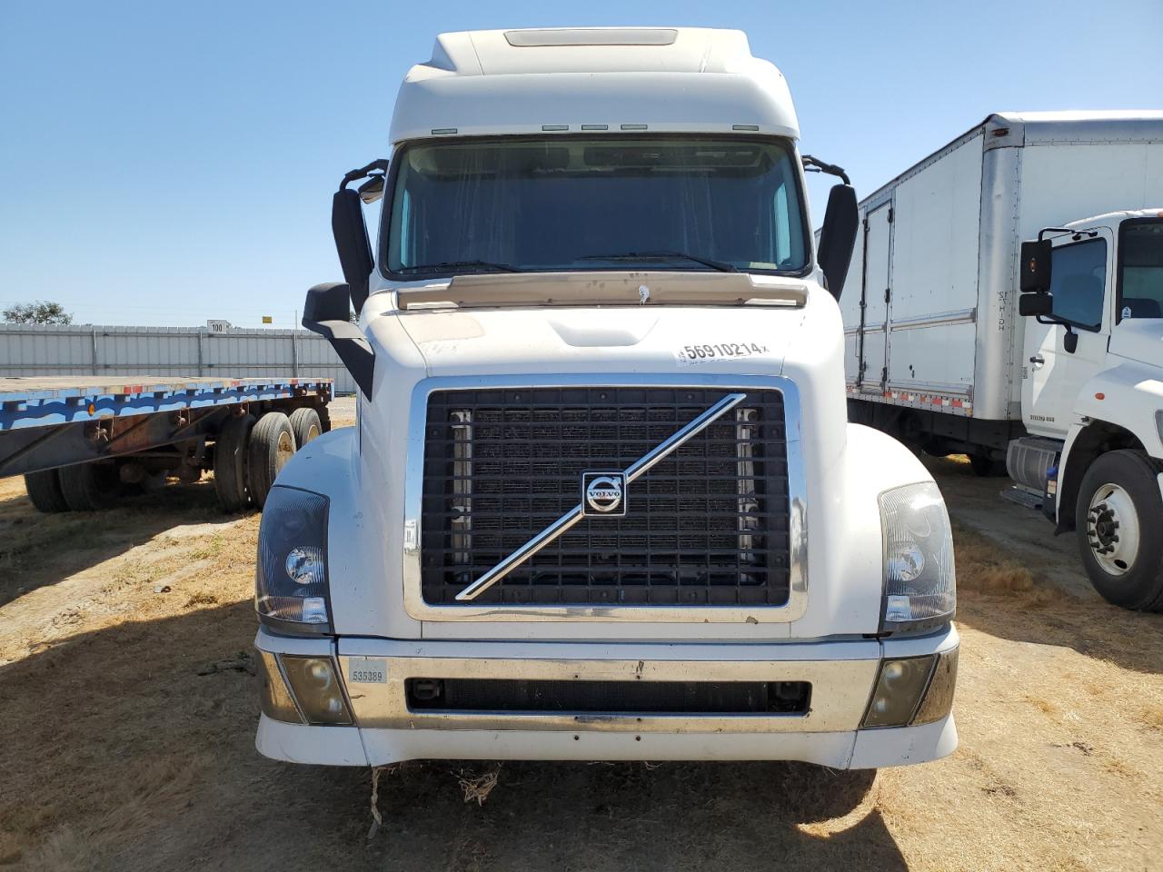 Lot #2960056068 2013 VOLVO VN VNL