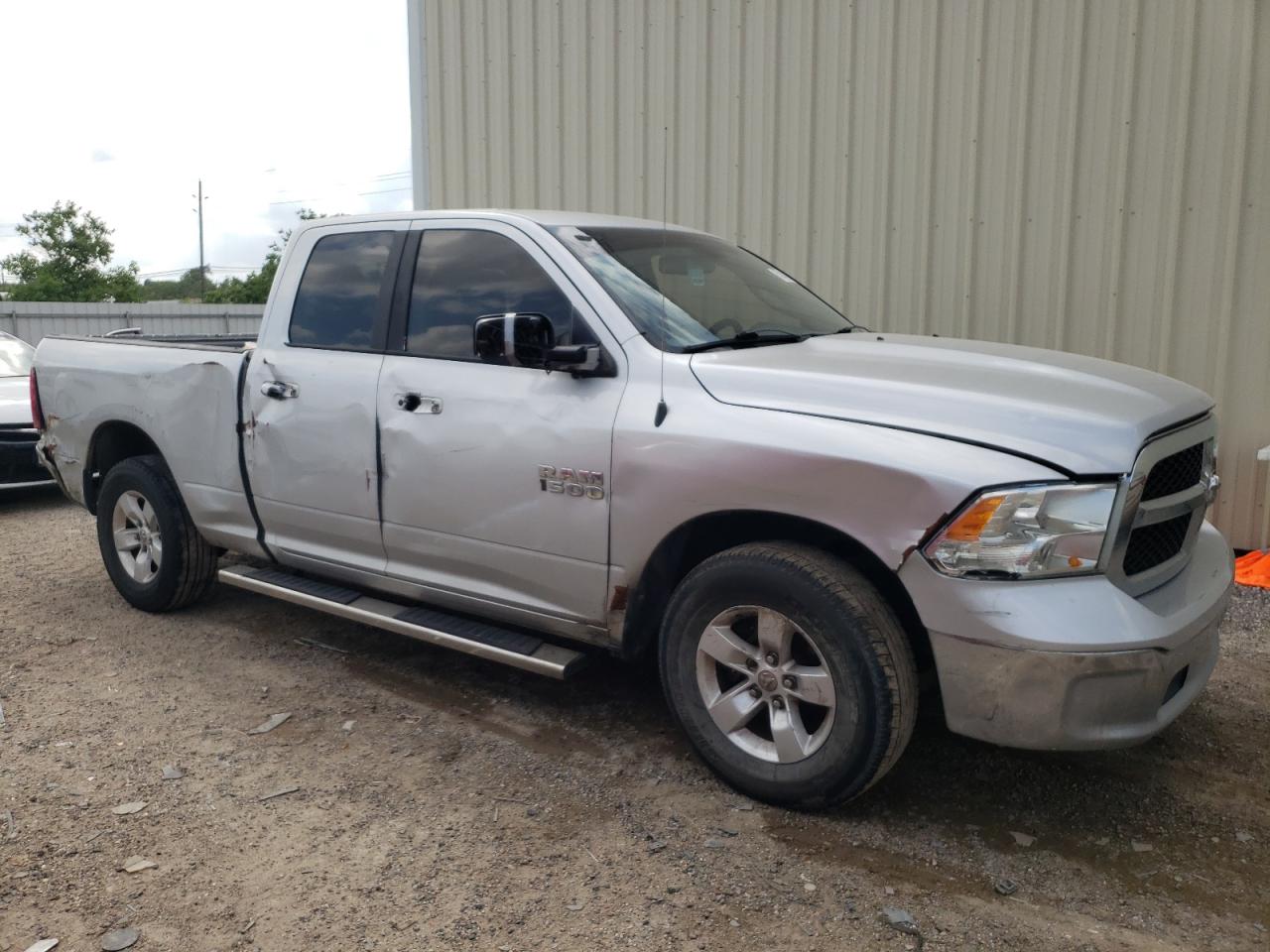 1C6RR6GG6FS714299 2015 Ram 1500 Slt