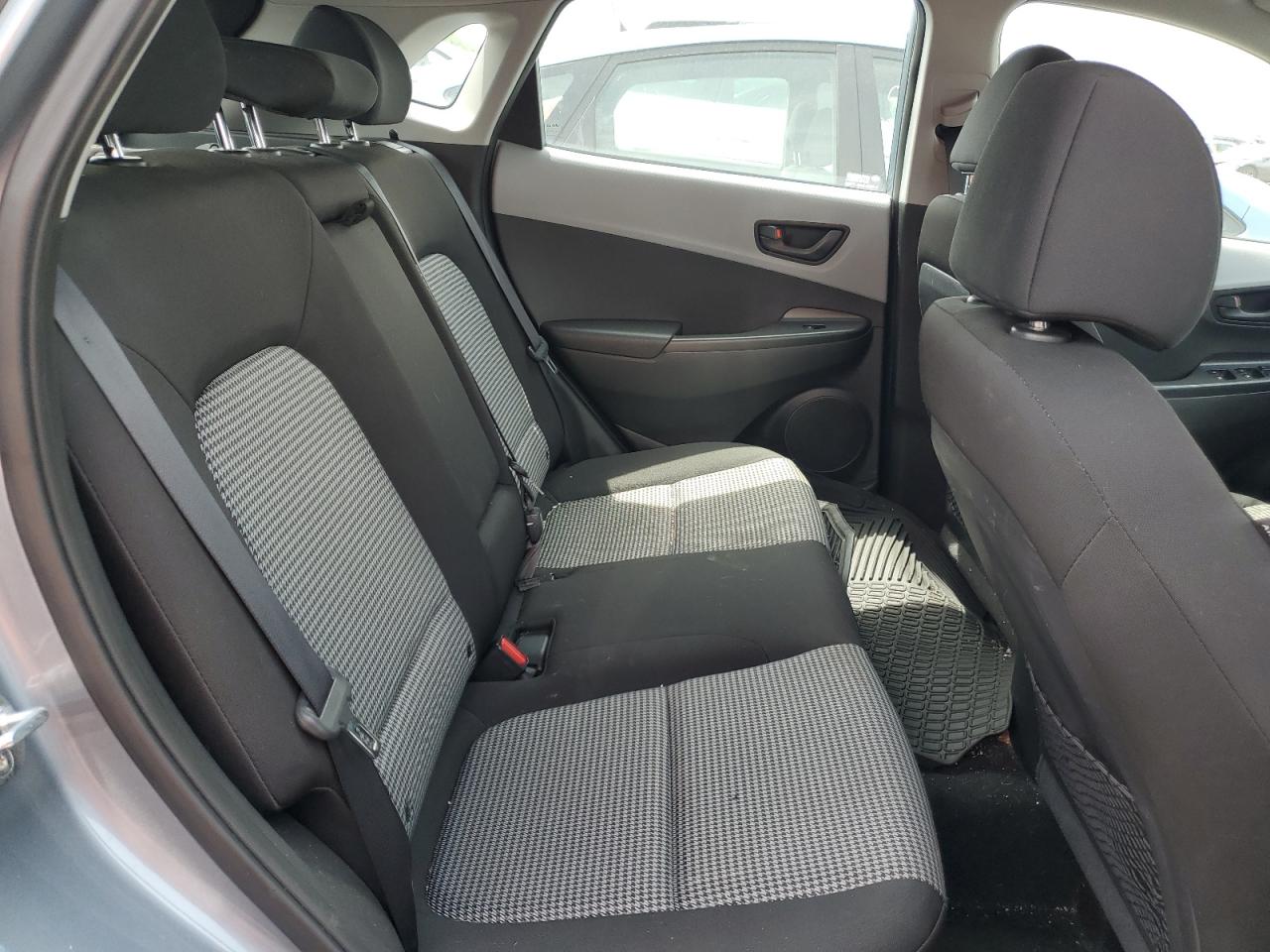 KM8K1CAA7KU262698 2019 Hyundai Kona Se