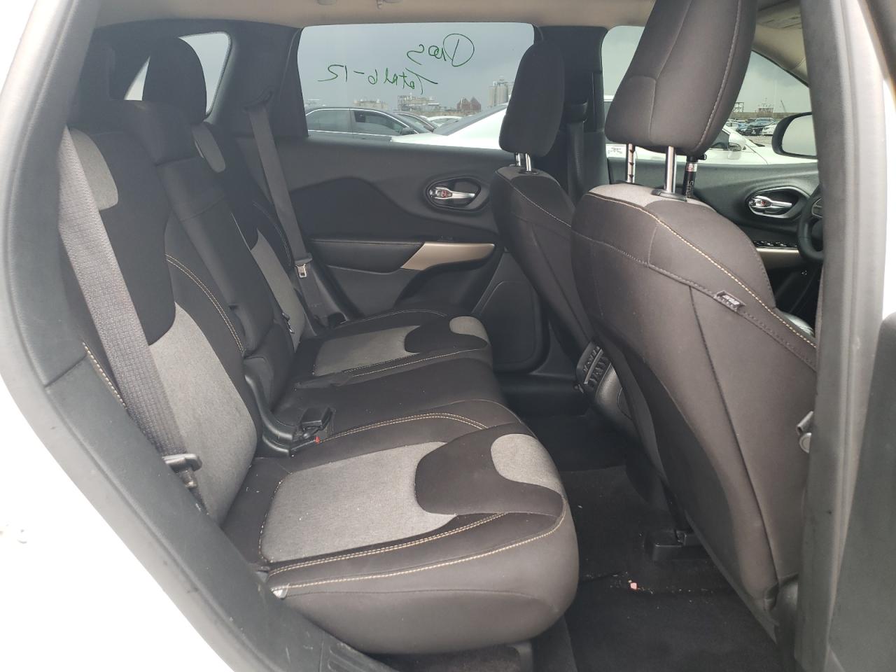 1C4PJLAB9HW577681 2017 Jeep Cherokee Sport