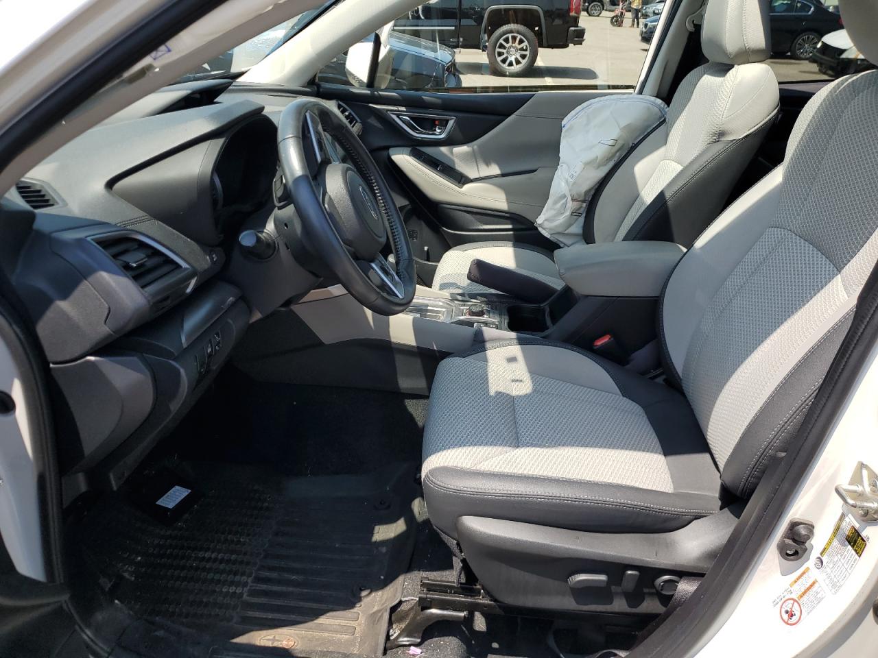 JF2SKAGC8KH573162 2019 Subaru Forester Premium