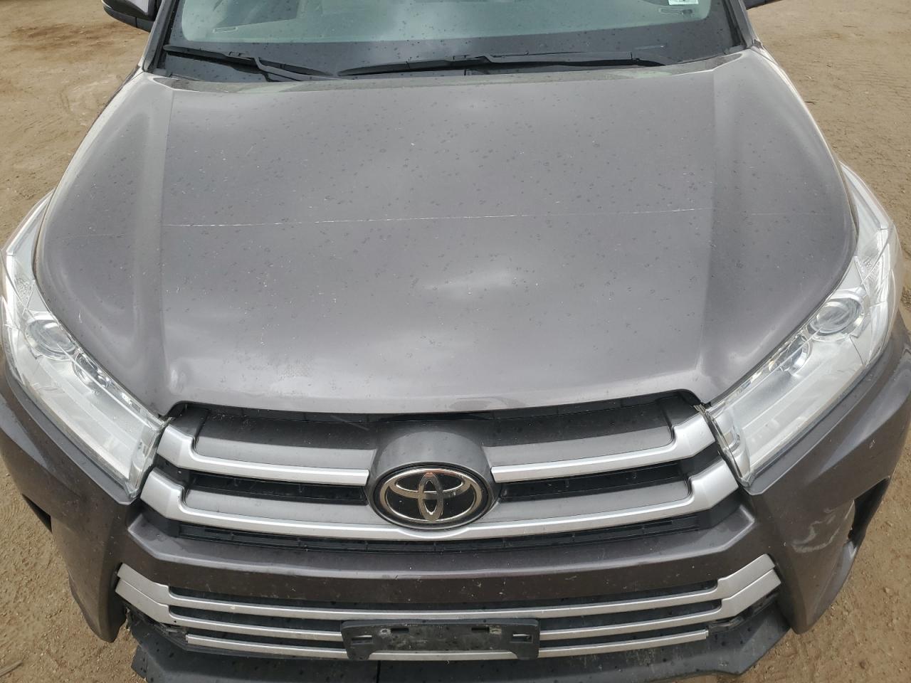 5TDJZRFH6HS467346 2017 Toyota Highlander Se