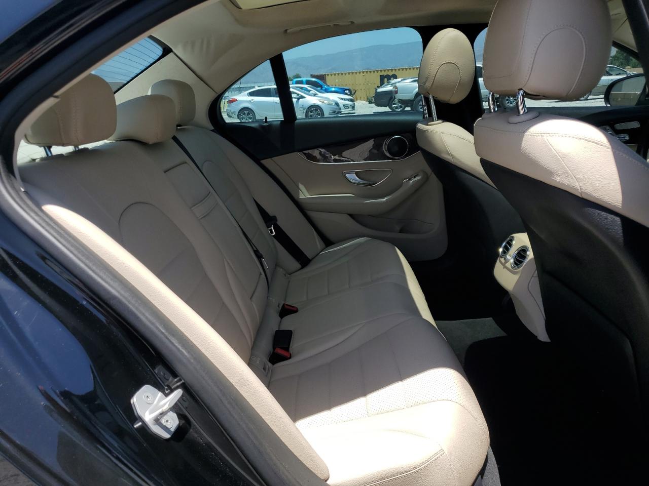 55SWF4JB5GU129930 2016 Mercedes-Benz C 300