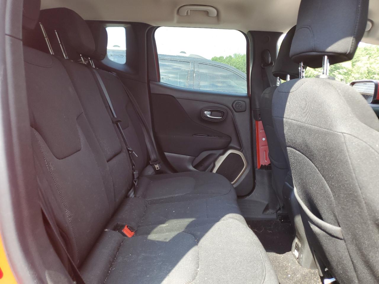 ZACCJBBT3FPB40396 2015 Jeep Renegade Latitude