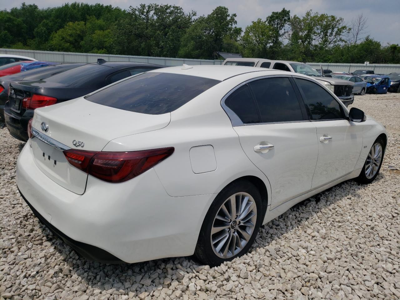 2018 Infiniti Q50 Luxe vin: JN1EV7AR2JM442952