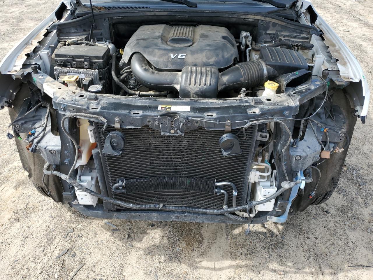 1C4RJEAG0EC573581 2014 Jeep Grand Cherokee Laredo