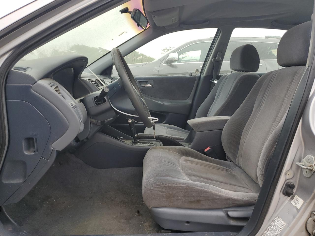 1HGCF8644XA042701 1999 Honda Accord Dx