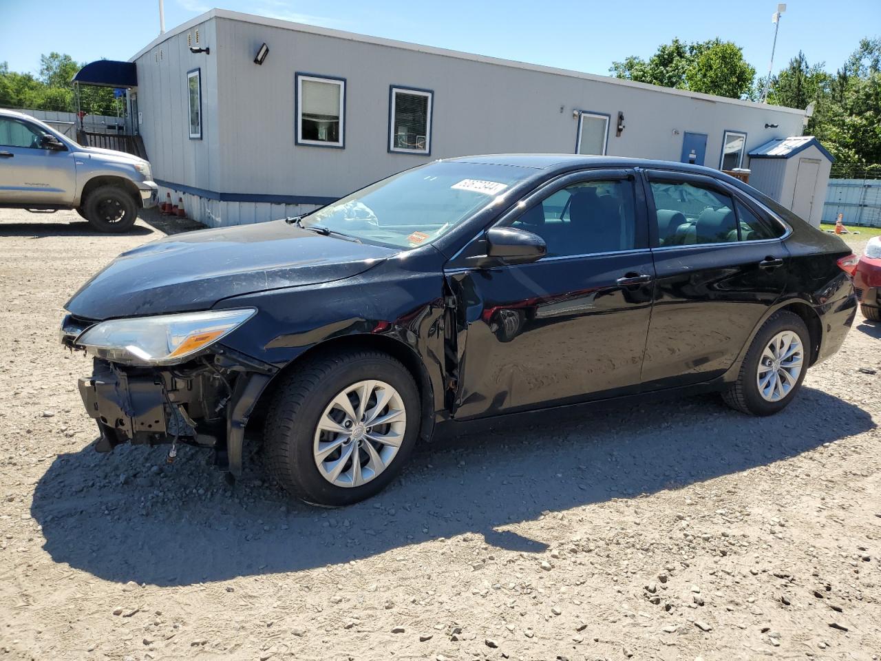 2017 Toyota Camry Le vin: 4T1BF1FK2HU657520